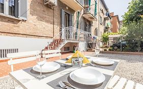 Essential Bologna - Ambrogio Host